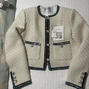 Chanel jacket size S/40 brand new and unworn